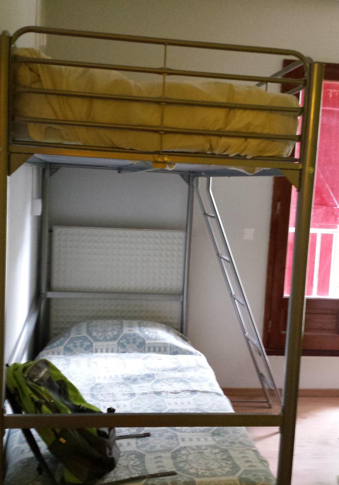 เฟรนด์ลี โอแบร์ฌ Hostel โคโลมิเยร์ส ห้อง รูปภาพ